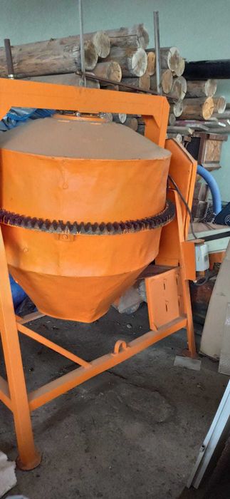 Betoniarka 250L odnowiona super stan