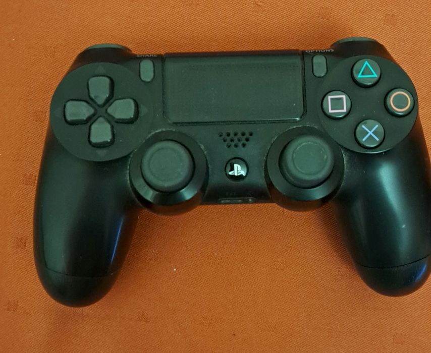 Konsola Ps4 Slim