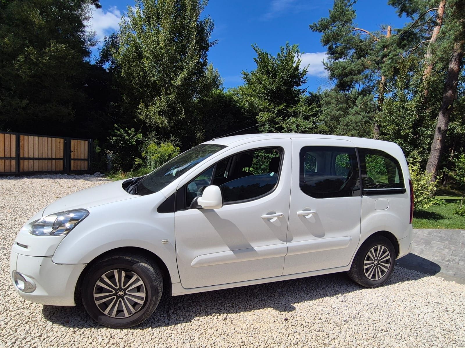 Peugeot Partner Tepee 2015 r 1.6 BlueHdi Active FV 23%