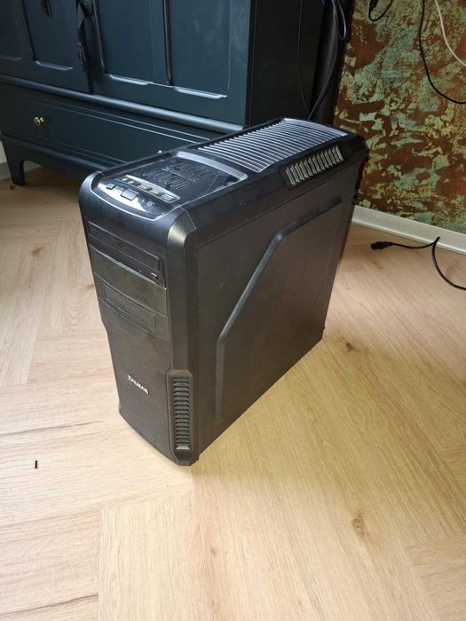 i7-2600, GTX 960, 8GB RAM, 250GB SSD, 500GB HDD, Zalman, Win 10 Pro