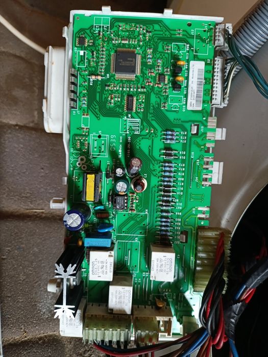 Двигун до пральної машини Ariston AVSL 100 . Разборка