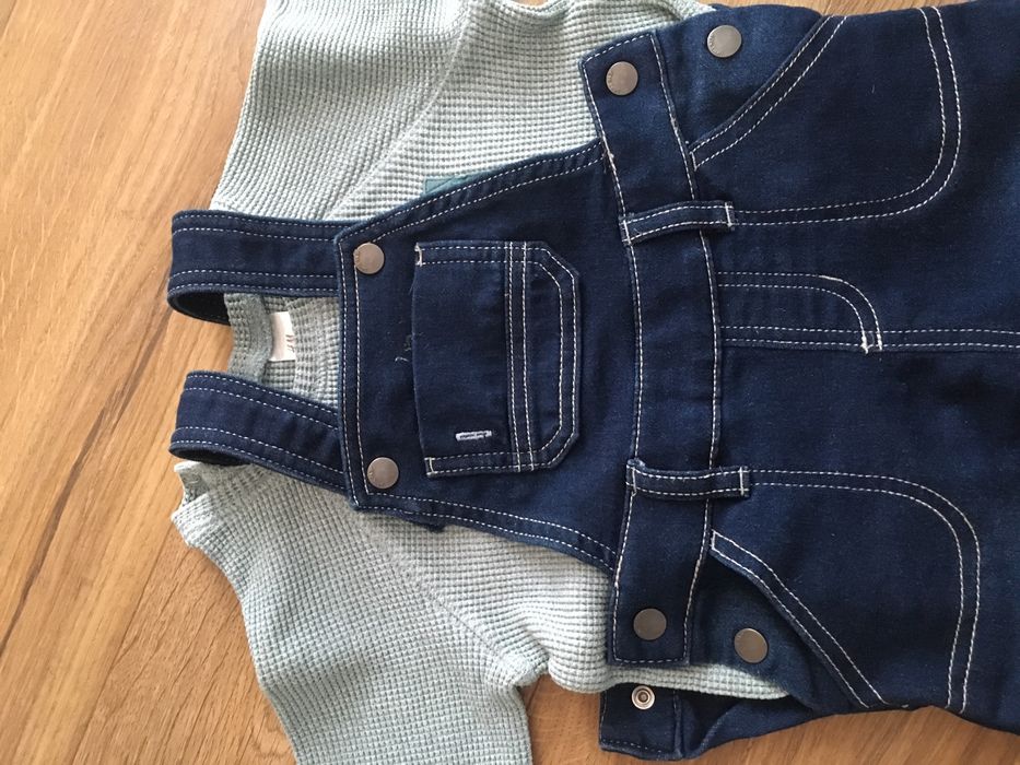 Ogrodniczki i sweterek 9-12m