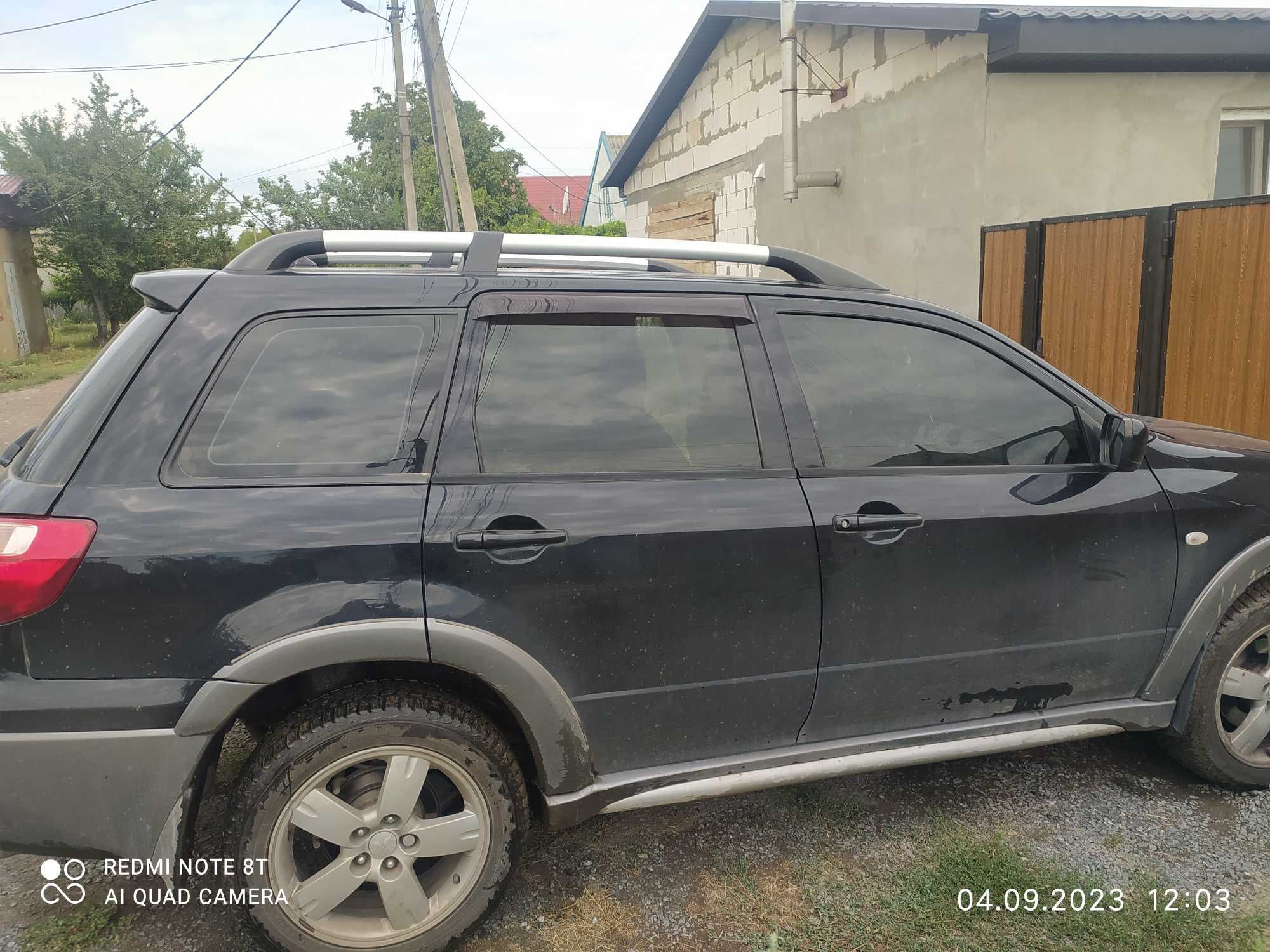 Автомобиль Митсубиси Оутлендер, Mitsubishi Outlander 2005г.