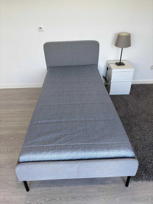 Cama de solteiro IKEA SLATTUM + colchão ÅGOTNES – novos, nunca usados