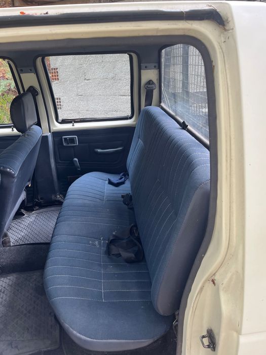 Carrinha d21 4x4 direção assistida 5 lugares