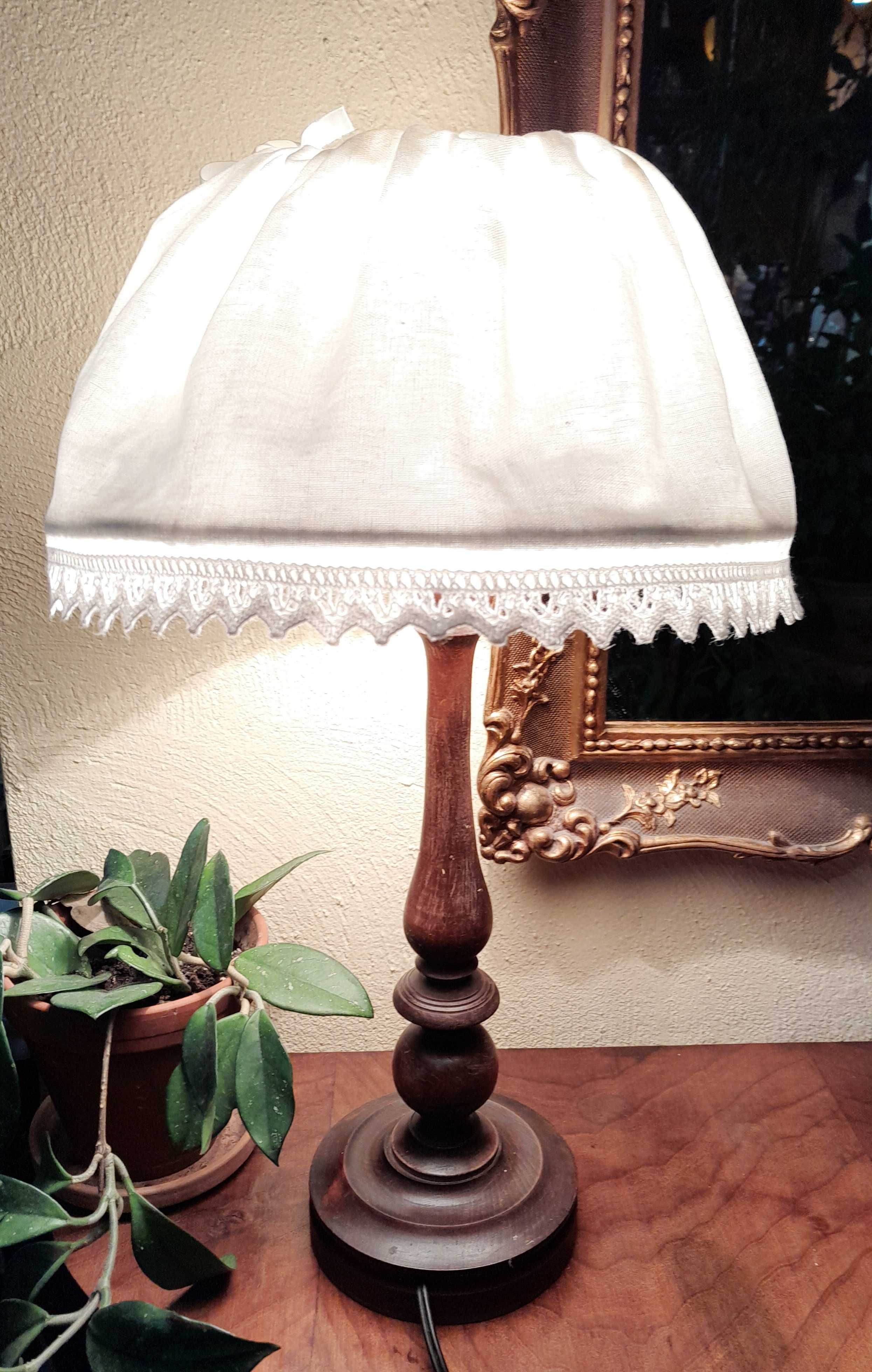 Lampka drewniana vintage z abażurem IKEA Utnas.