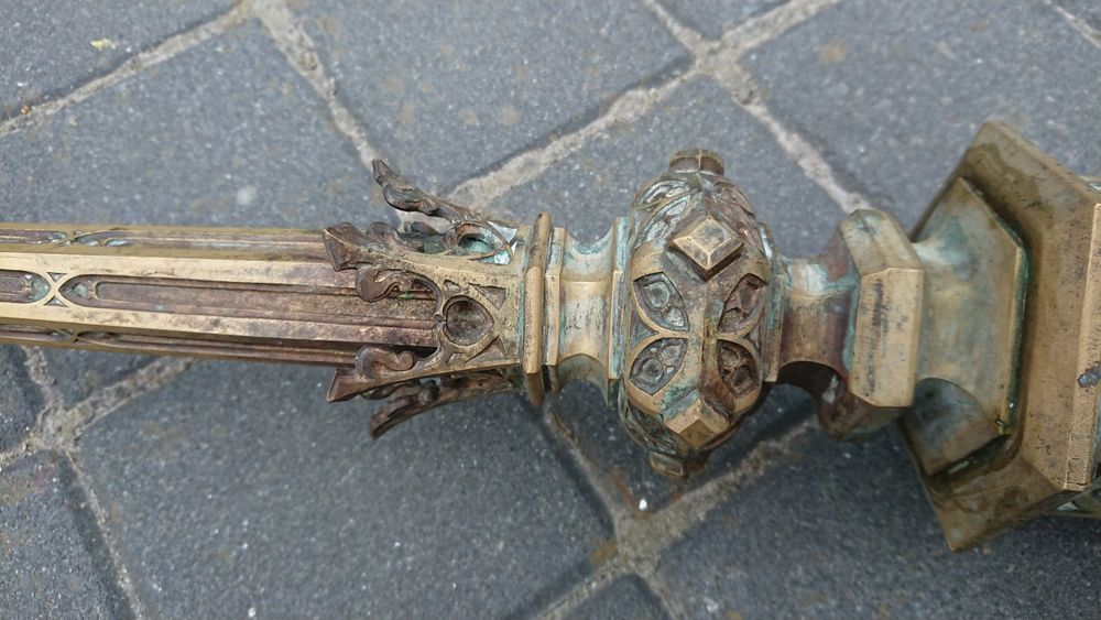 Продам підсвічник старий.