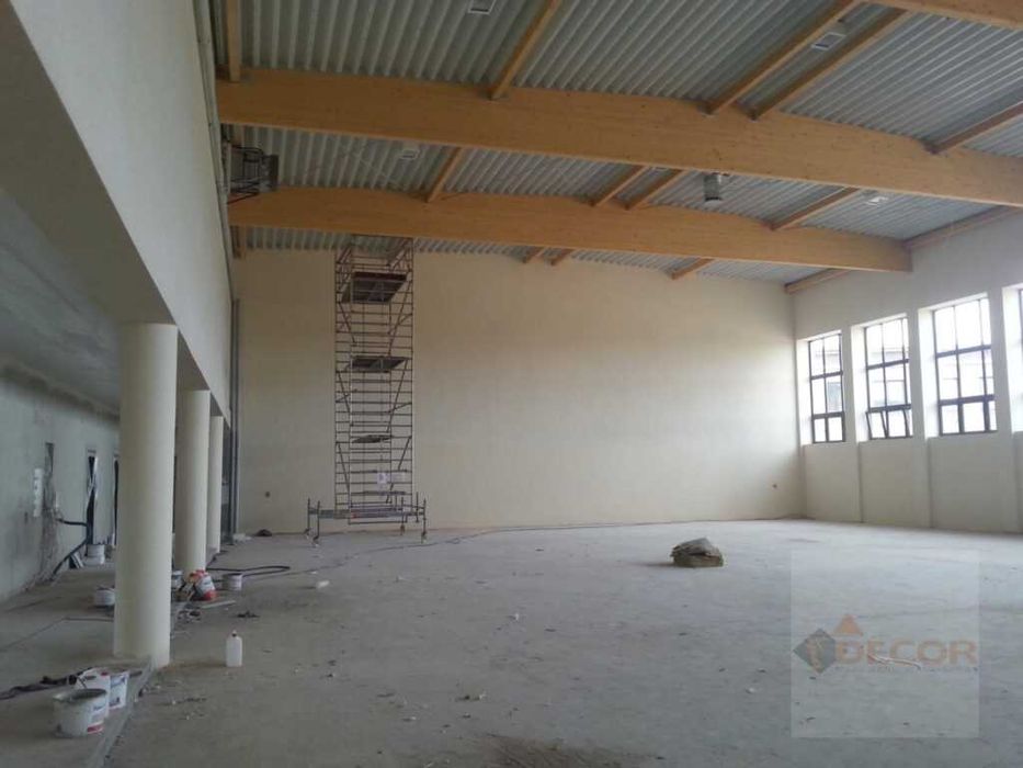 Malowanie natryskowe hal, obiektow przemyslowych, dachów, ogrodzeń