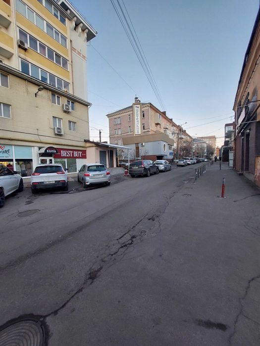 Продаж  частини комерційного приміщення в центрі міста