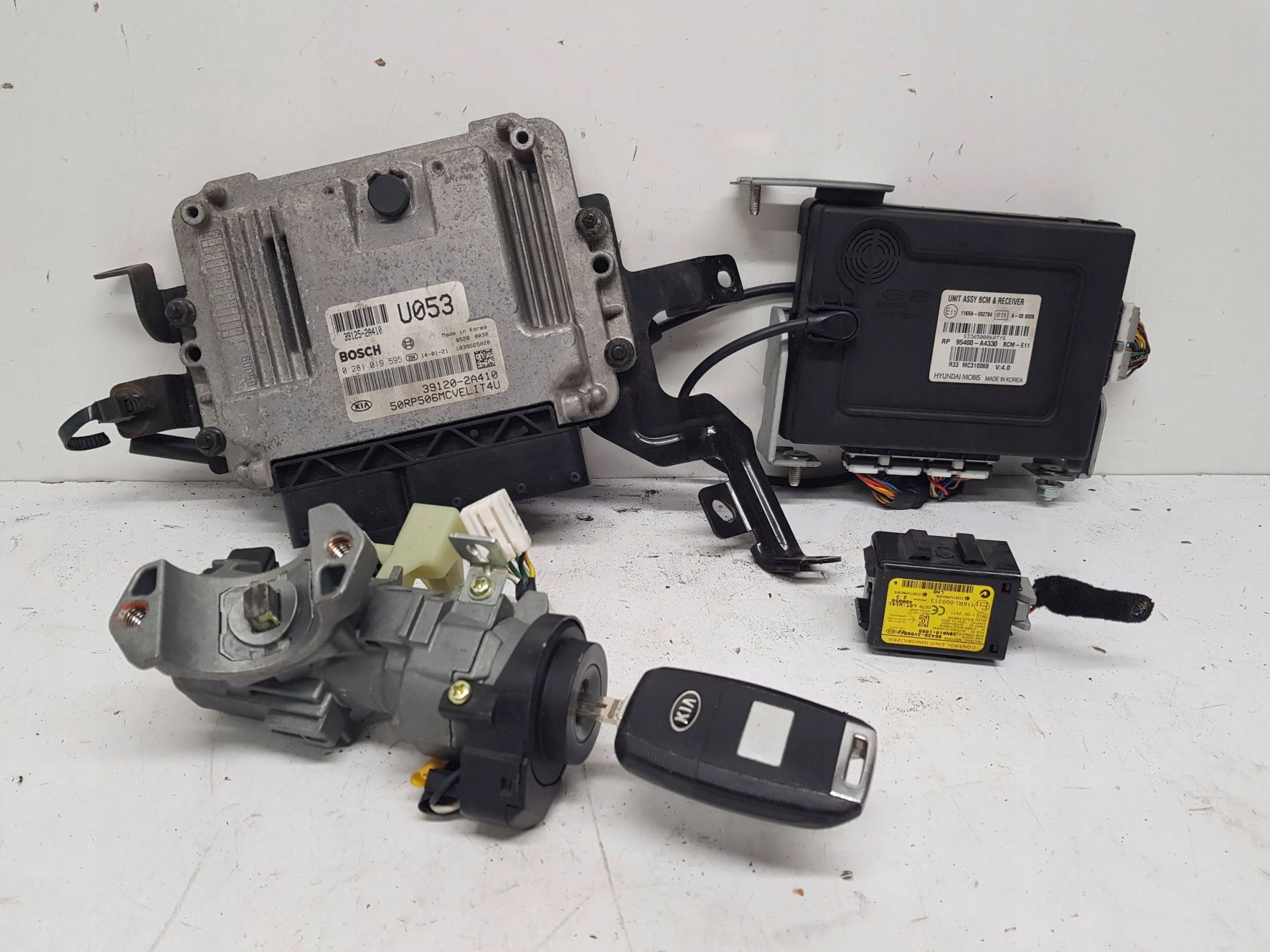 KIA Carens iv 1,7CRDI Komputer Stacyjka Kluczyk Zestaw Startowy
