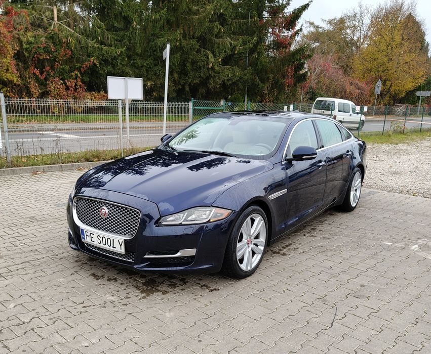 Jaguar XJ LONG  3.0i 4x4 LIFT 2017 ZAMIANA