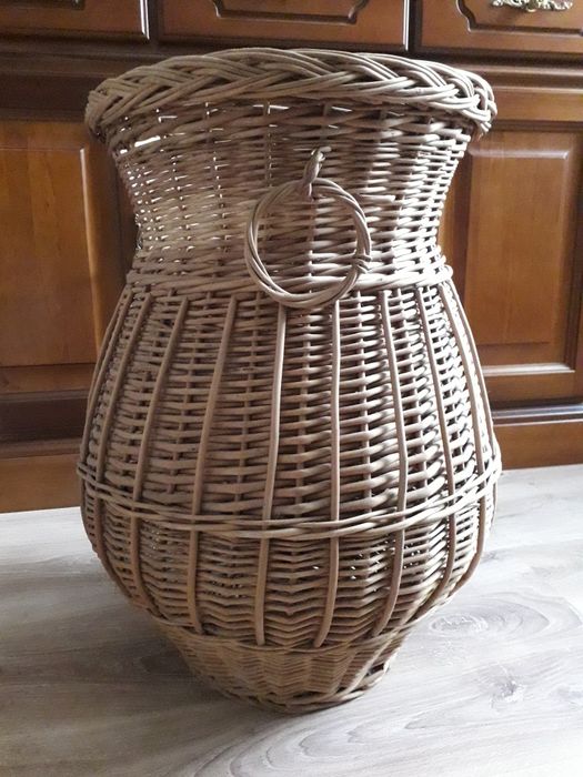 Wiklinowy kosz .