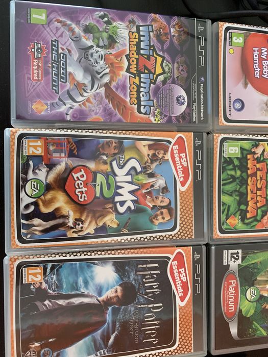 Psp em muito bom estado s/bateria + carregador + 6 jogos