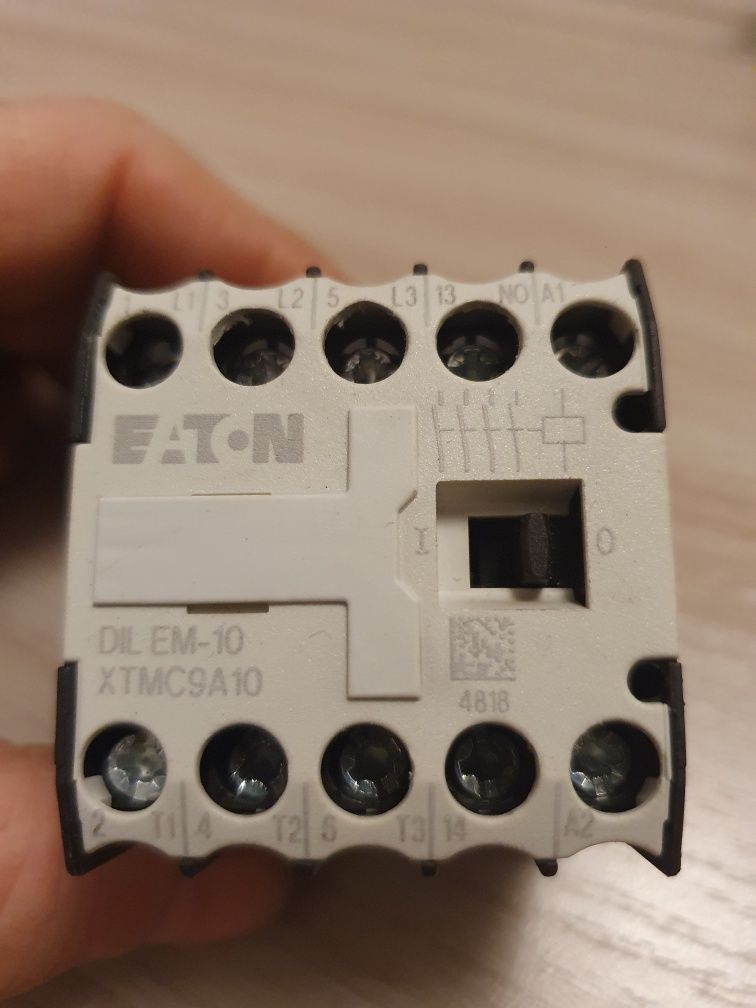 Stycznik mocy EATON model DIL EM 10 XTMC 9 A 10