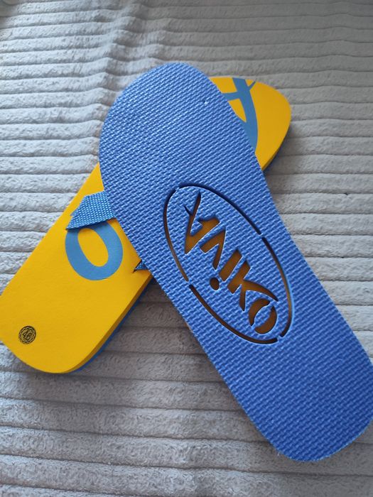 Nowe klapki (japonki) AVIKO