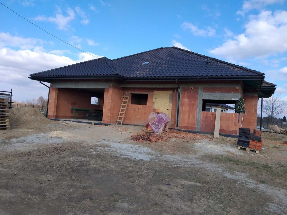 Przyjmę zlecenia na budowę domów, garaży, zmianę pokrycia i papowanie.