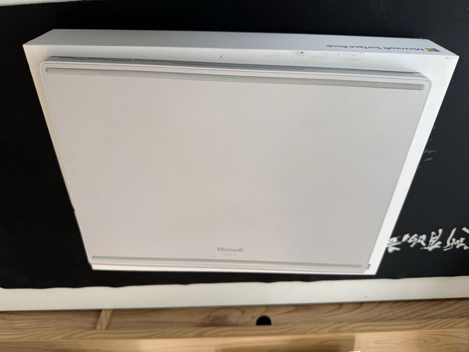 Microsoft Surface Book 2