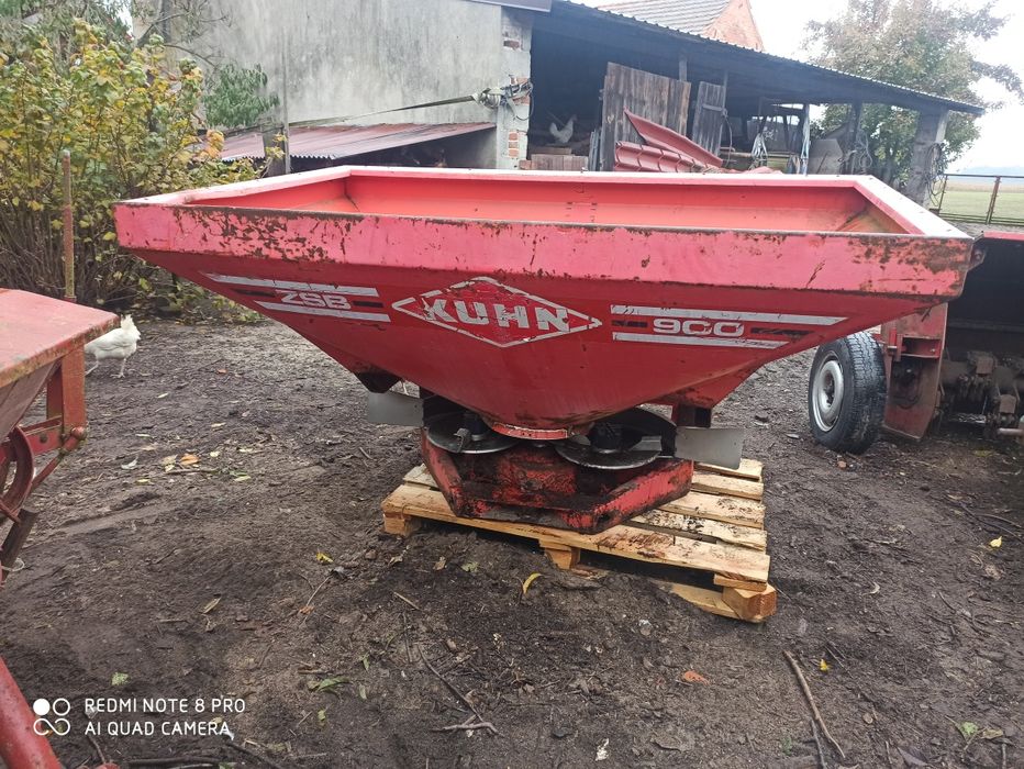 Rozsiewacz Kuhn Rauch Zsb 900