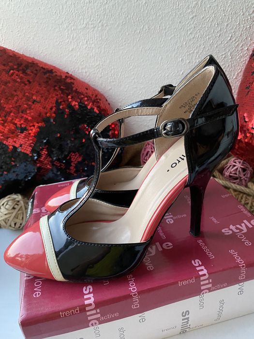 Босоножки лаковые босоніжки туфлі туфли