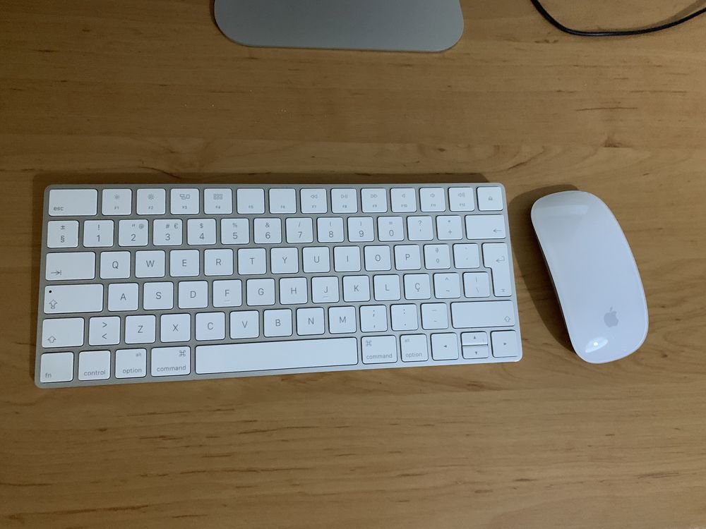 iMac 21.5” Apple com  garantia.