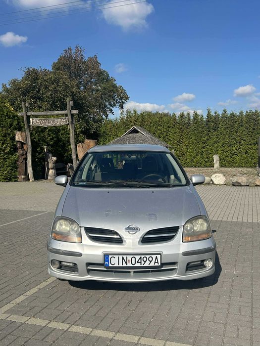 Nissan Almera Tino