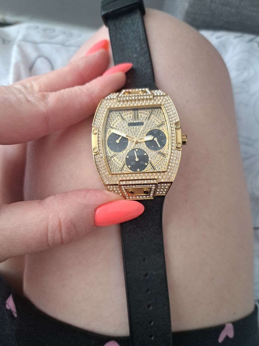 Продам  часы Guess оригинал