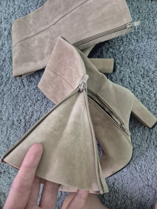 Продам жіночі замшеві чоботи-ботфорти