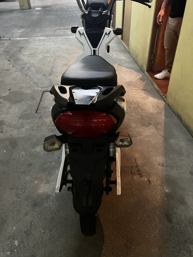 Scooter eletrica seventeen