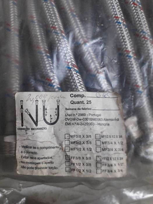 Bichas de água flexíveis Novas