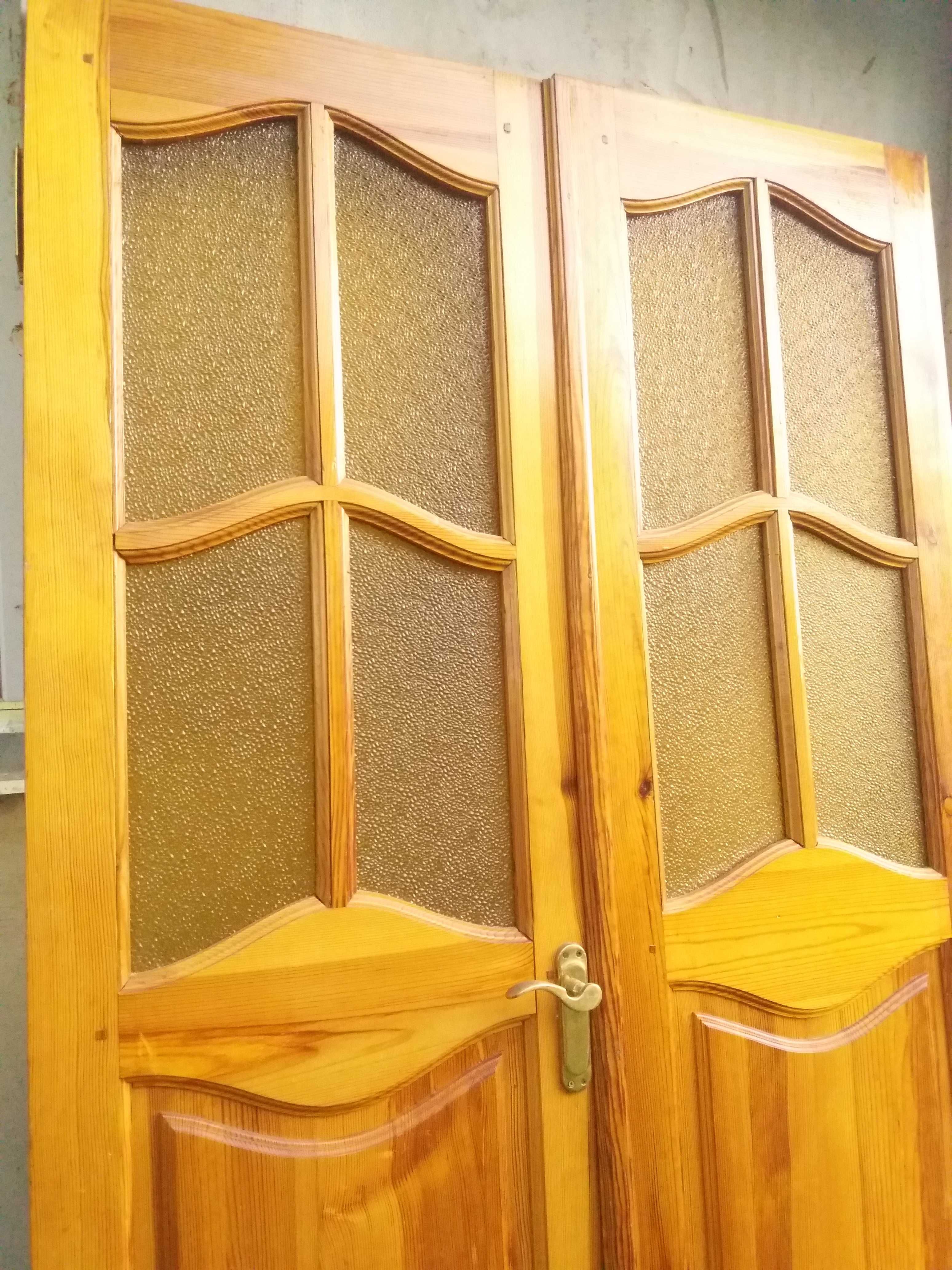 Продам дверь з натурального дерева
