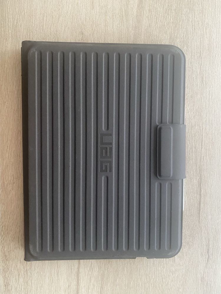 Apple Ipad 10 Gen + capa UAG +Apple Pencil