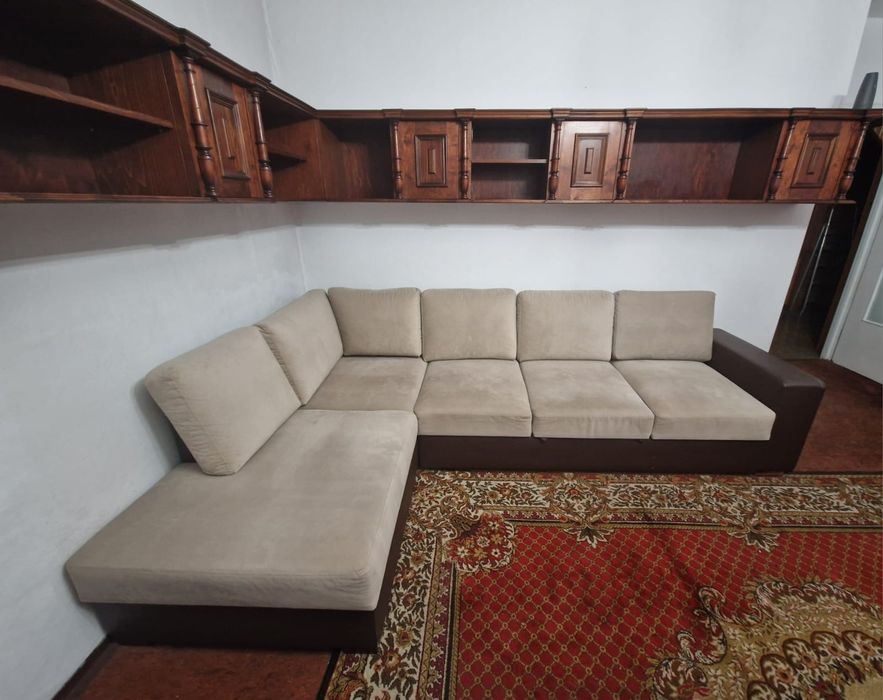 Narożnik z funkcją spania i pojemnikiem