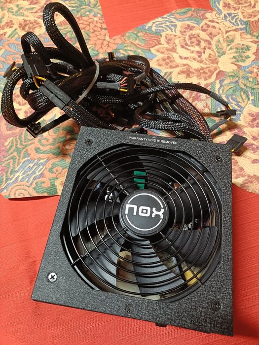 Fonte de alimentação 850w  Desktop