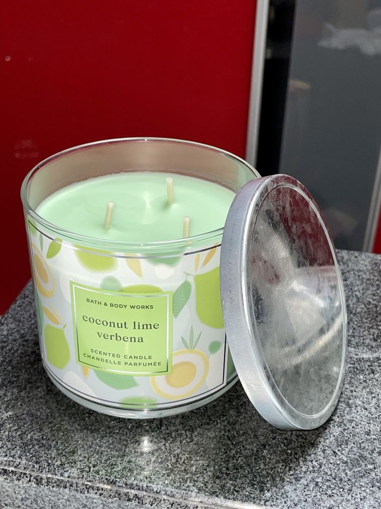 Świeca Bath&Body Works coconut lime verbena