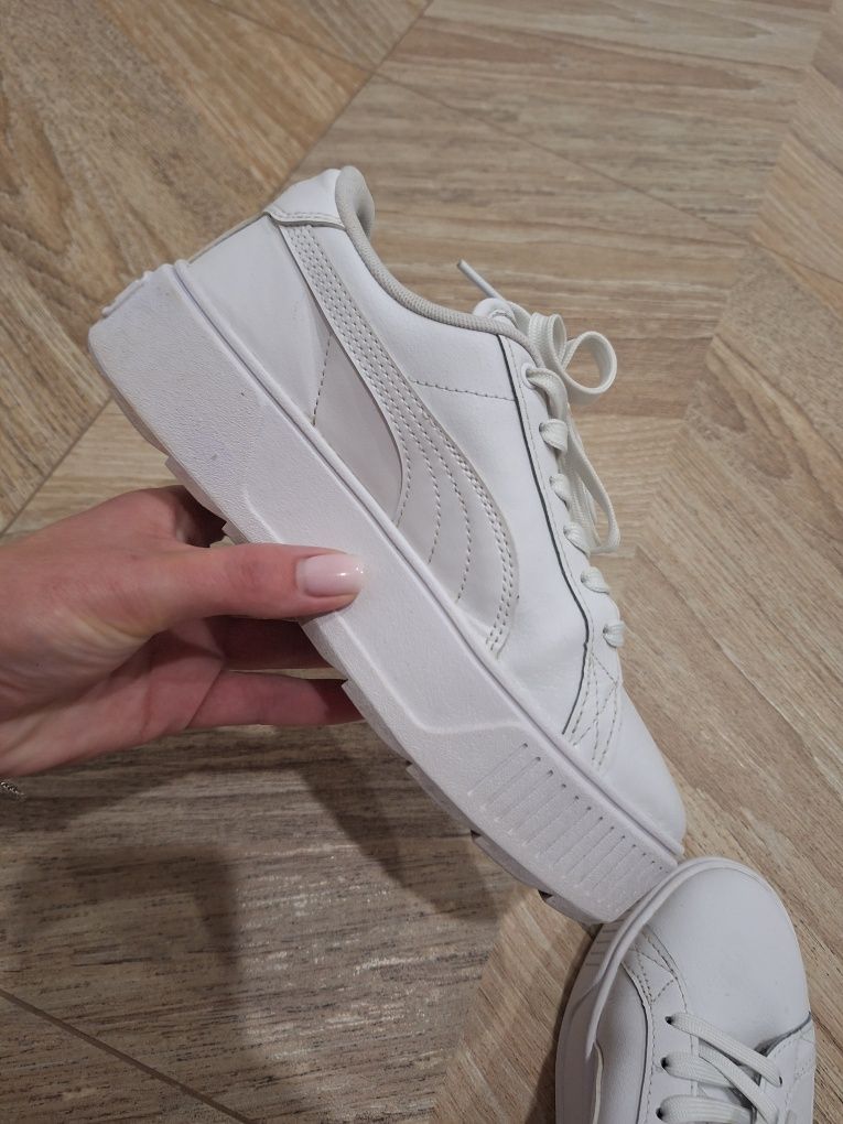 Кросівки PUMA Karmen L 384615 01
Білий