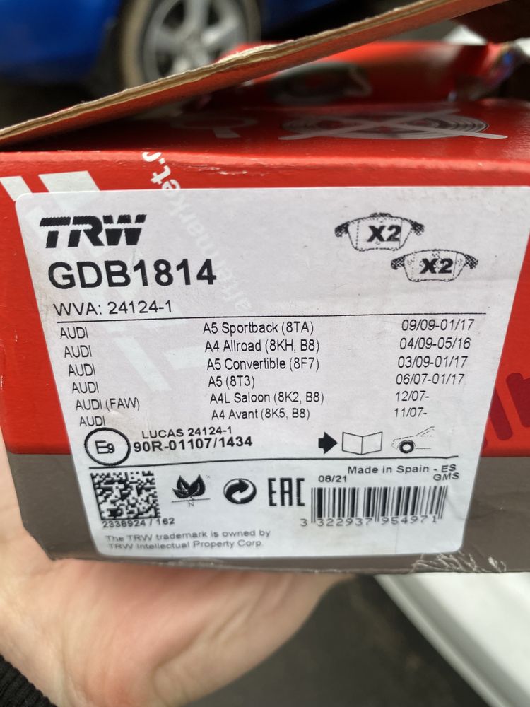 Тормозні колодки TRW GDB1814