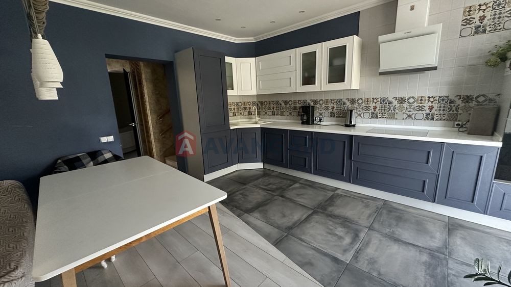 Будинок з повною автономністю та величезною териториєю