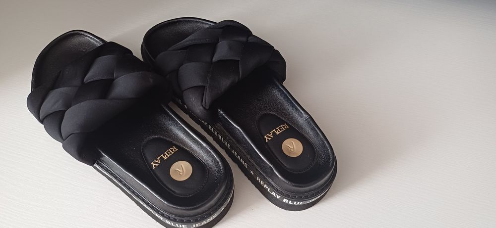 Продам шльопанці REPLAY 39р.