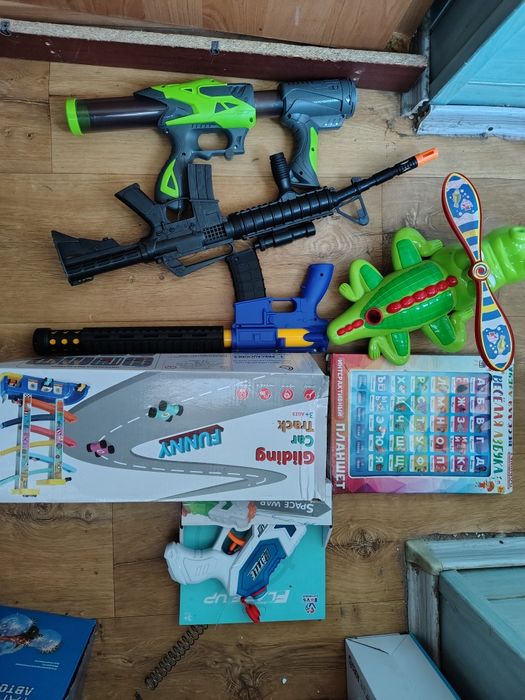 Іграшки не працюють або не комплект