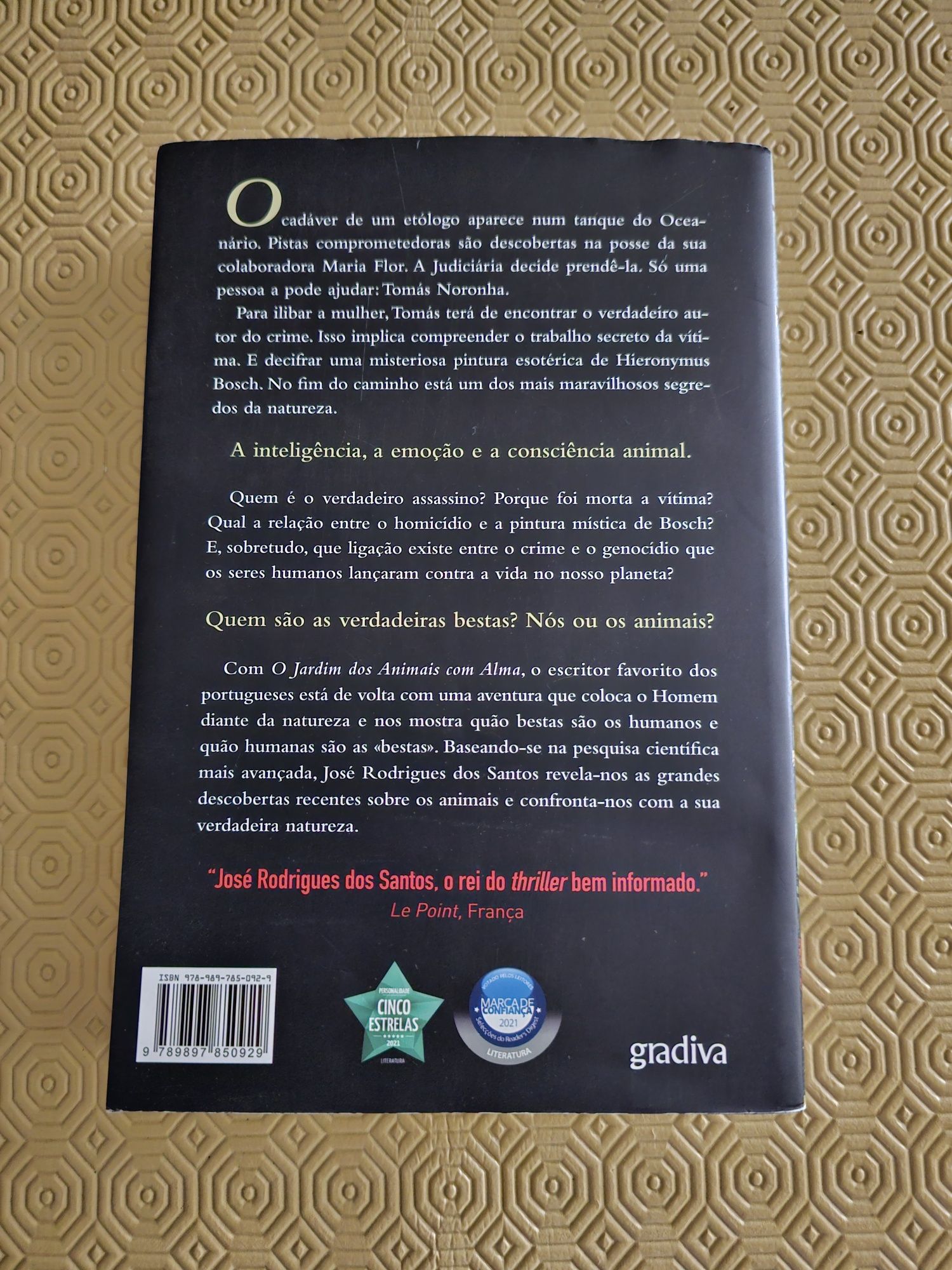 Livro "Jardim dos animais com alma" de José Rodrigues dos Santos