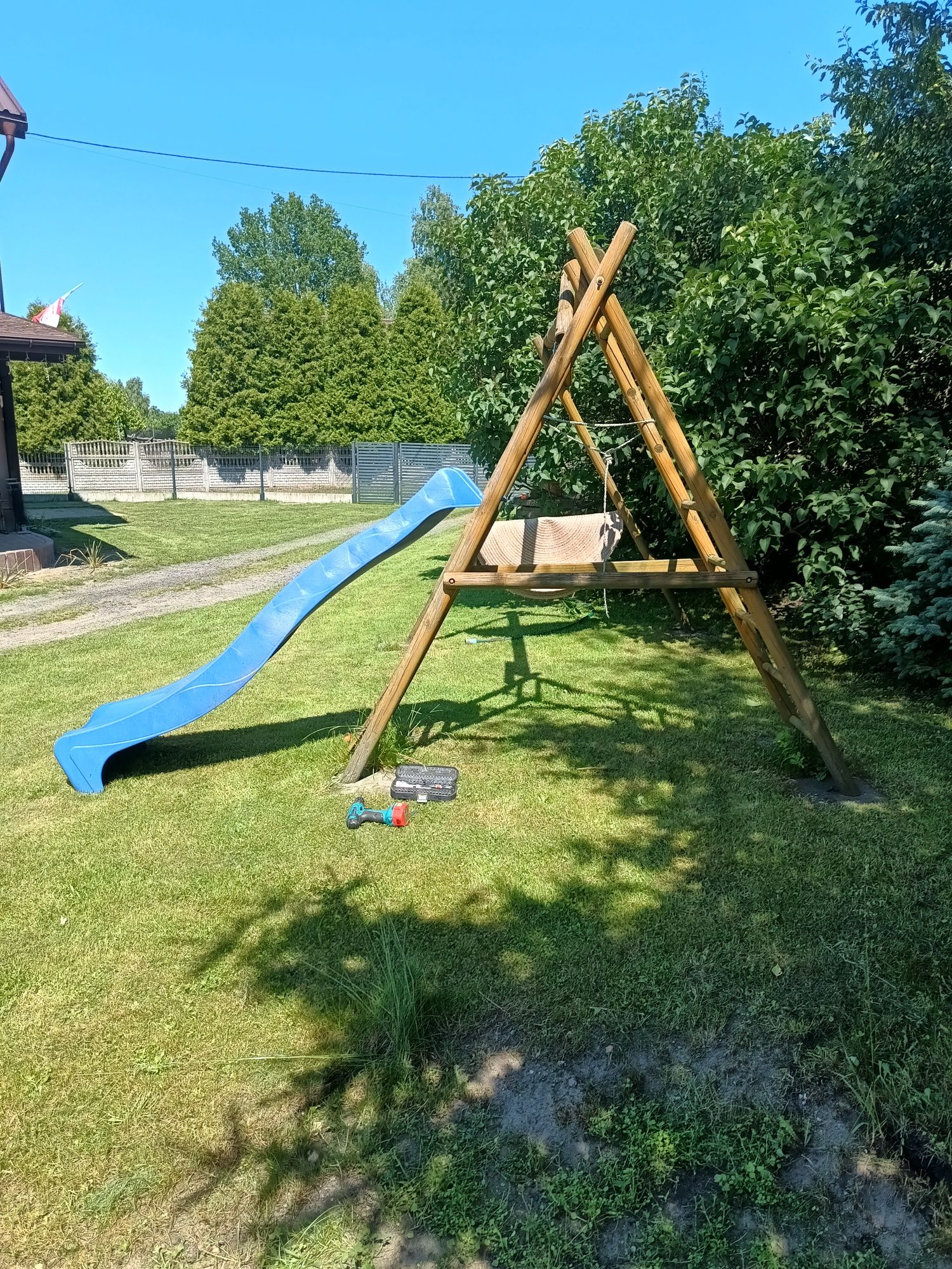 Huśtawka z zjeżdżalnią