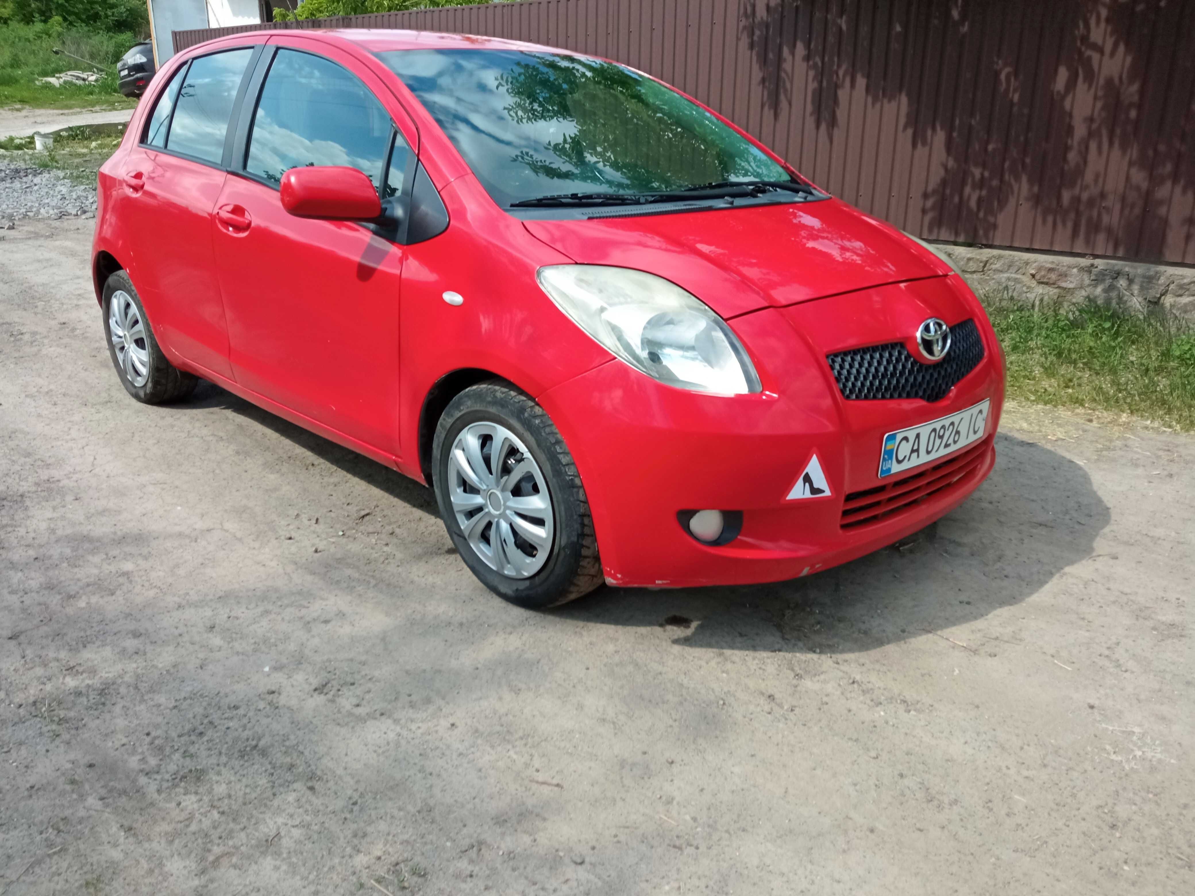 Продам Toyota Yaris