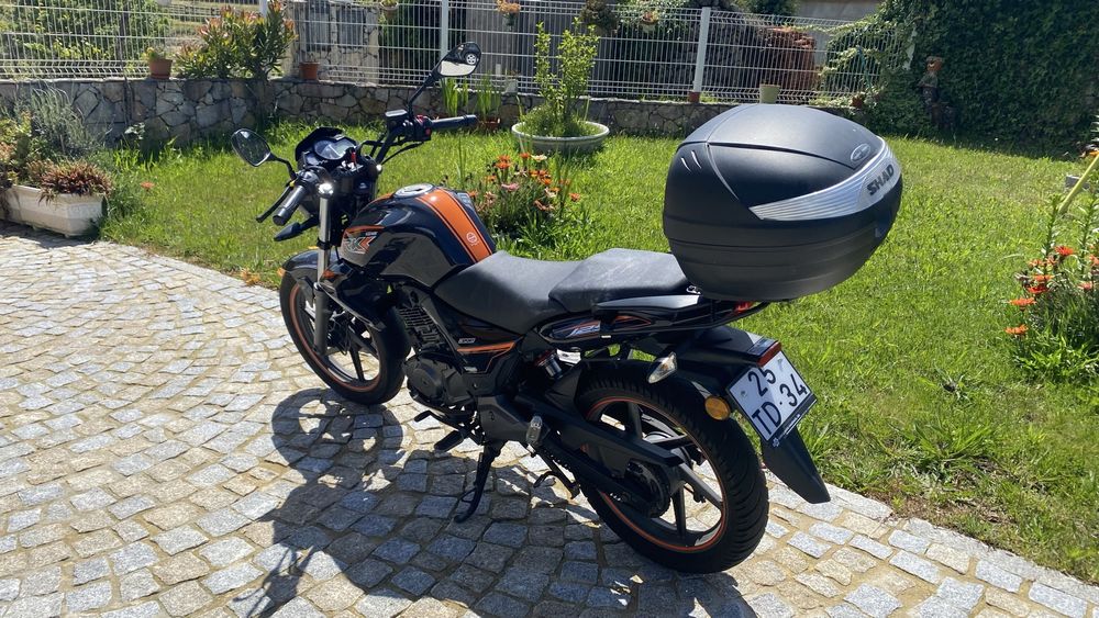 Moto Keeway RKS 125