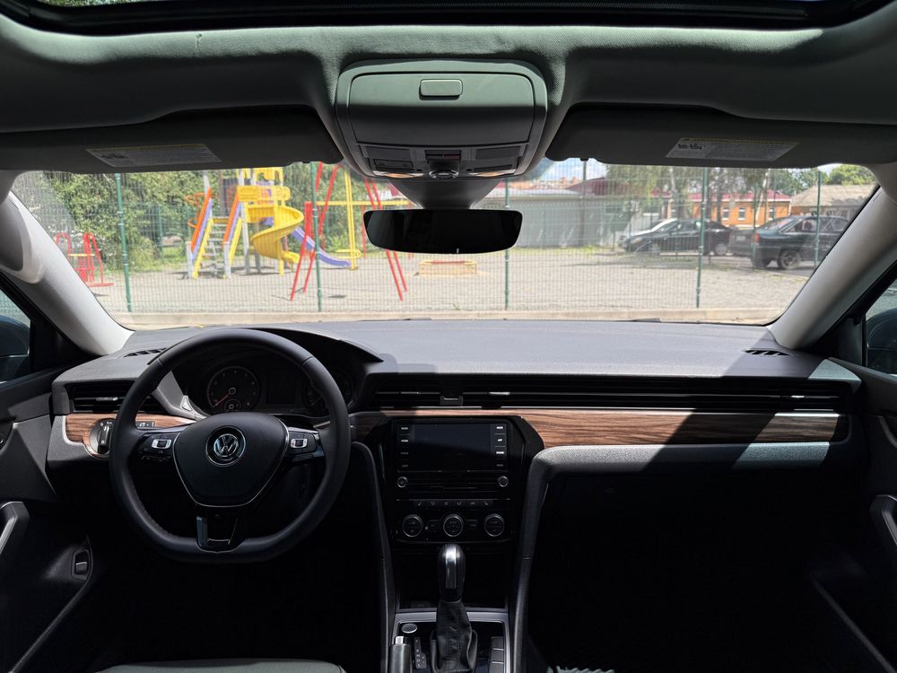 Volkswagen Passat B9 USA NMS 2 2021 2.0 бензин