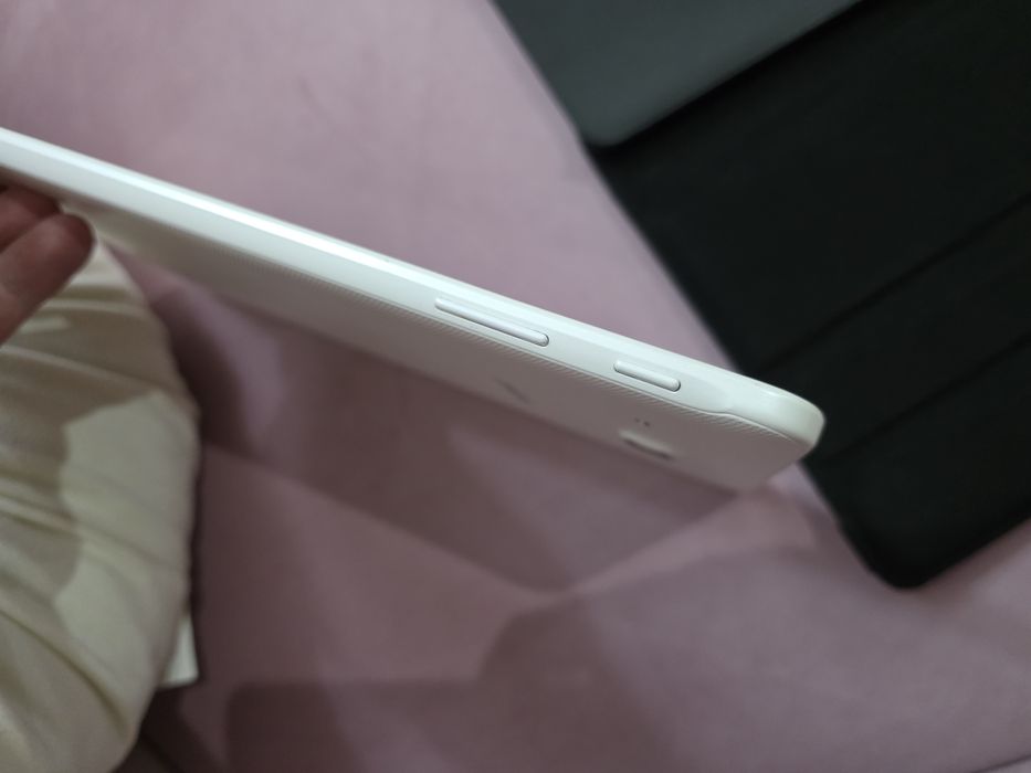 Samsung Tab E , versão wifi e Cartão SIM