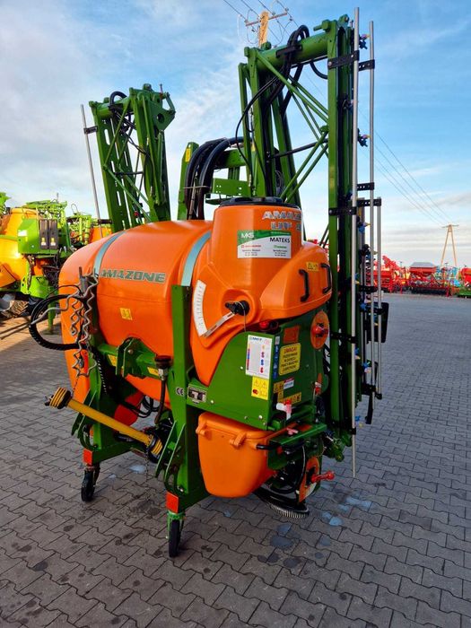 REZERWACJA !!! Opryskiwacz zawieszany Amazone UF 901 15m 2008r