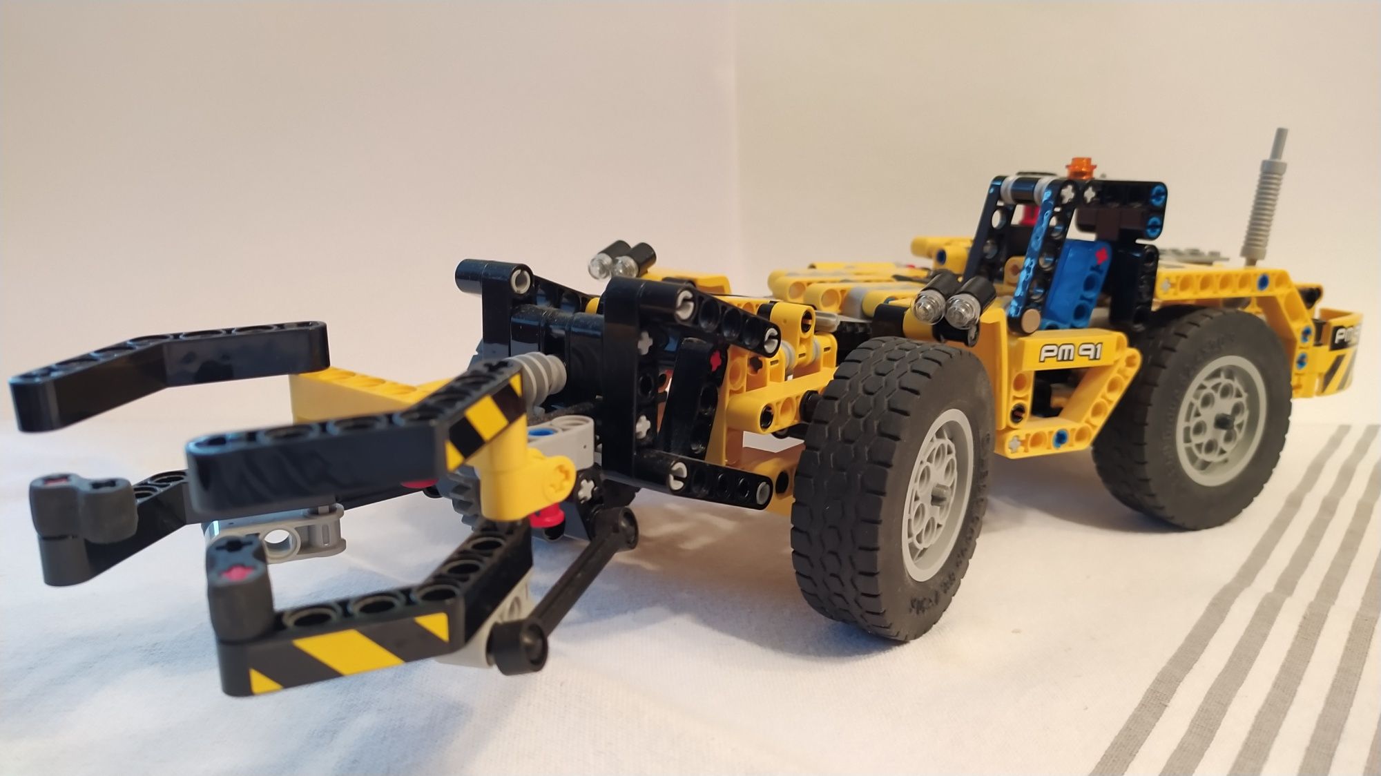 Lego TECHNIC 42049 Ładowarka górnicza 2IN1