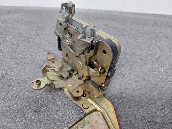 Fechadura / fecho porta frente esquerdo VOLVO S40 I (VS)