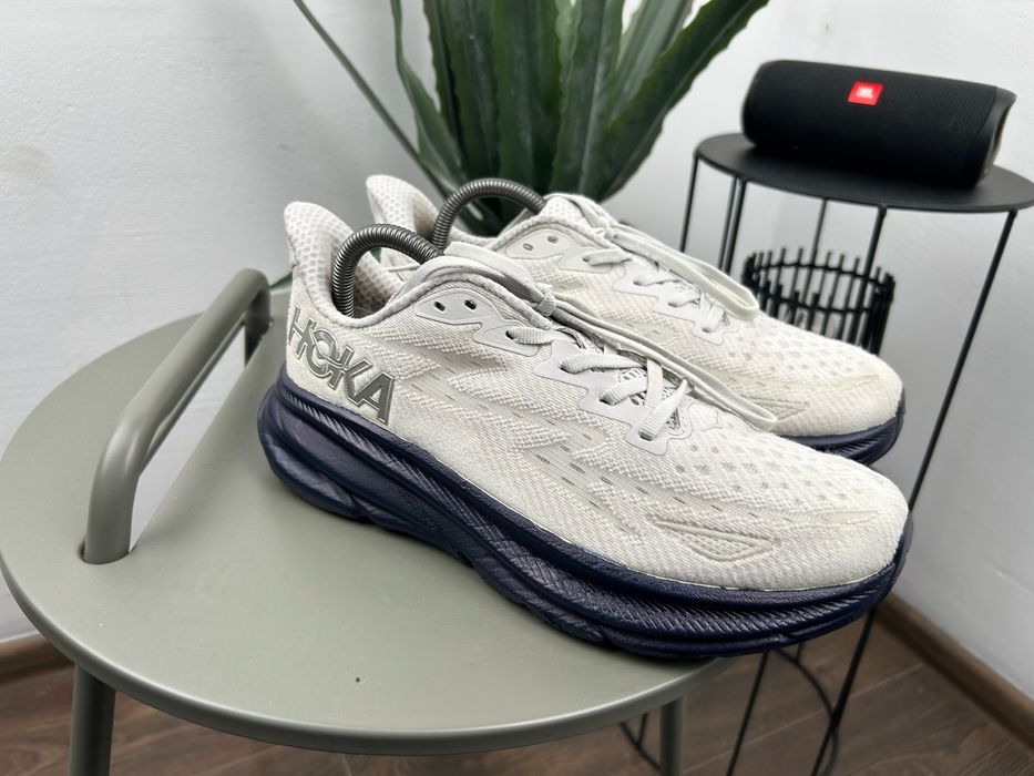 Оригінал! Кросівки Hoka Clifton 9 40.5 розмір М06026