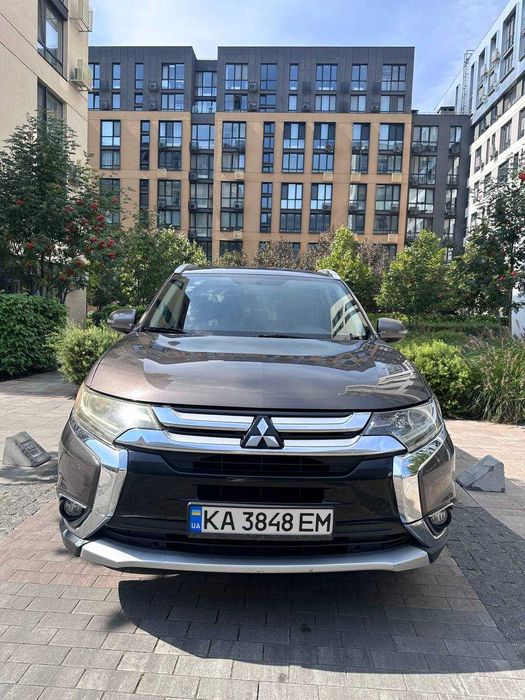 Mitsubishi Outlander, 2015, 2.4 бензин, AWD, 146 тис. км, 7 місць